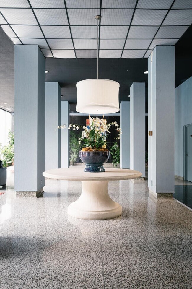 Building Photo - 215 Piedmont Ave NE