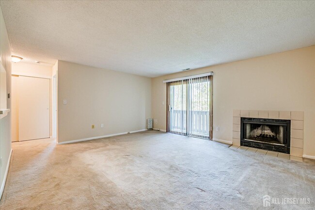 Building Photo - 405 Ravens Crest Dr