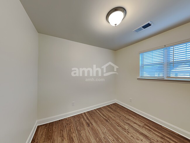 Building Photo - 117 Keyser Drive