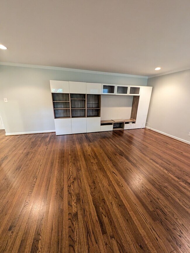 Building Photo - Rock Creek Village Condominium