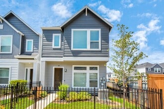 Building Photo - 785 Strawberry Pines Ct