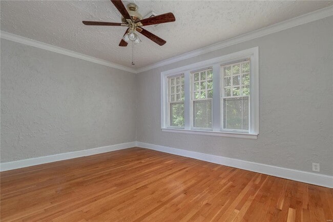 Building Photo - 7234 Amherst Ave