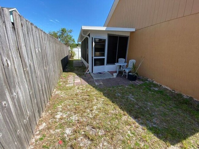 Building Photo - 4 Bedroom 2 Bath home in Winter Springs for RENT!