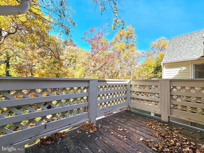 Building Photo - 7660 Willow Point Dr