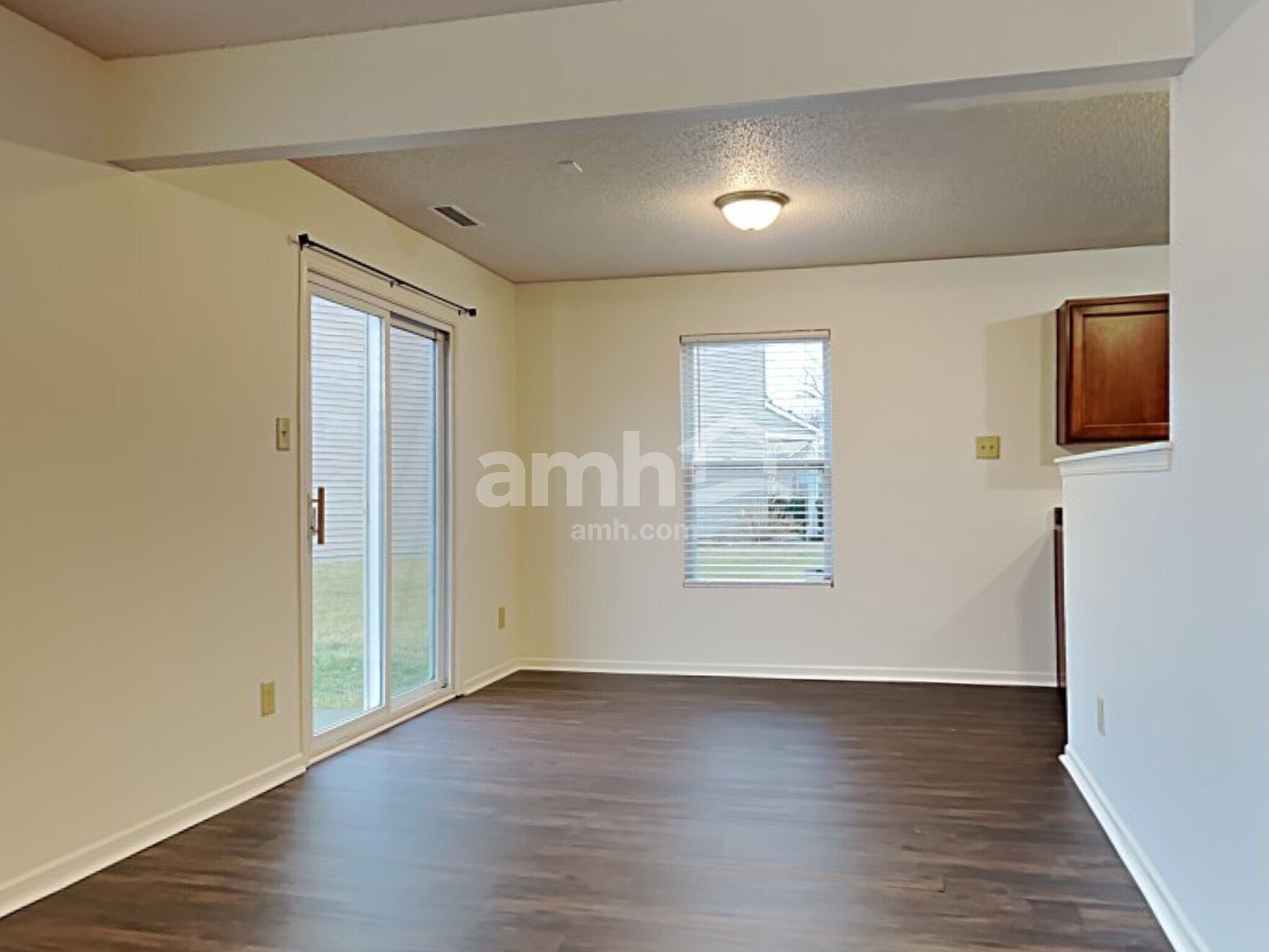 Building Photo - 10286 Butler Dr