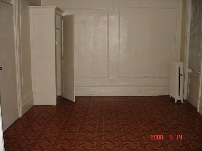 Interior Photo - Covent Court