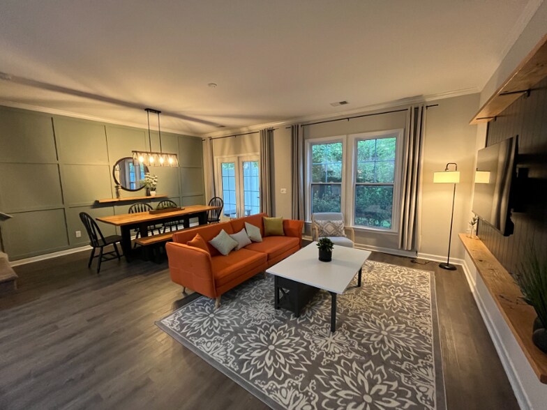 Building Photo - 331 Sonoma Dr