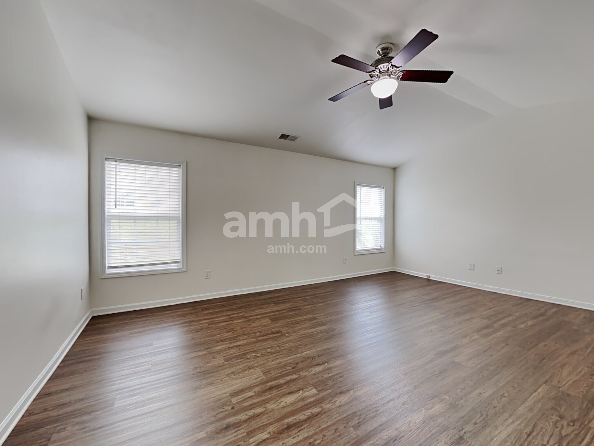 Building Photo - 1315 Emory Ln NW