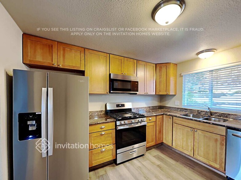 Building Photo - 22303 4th Pl W