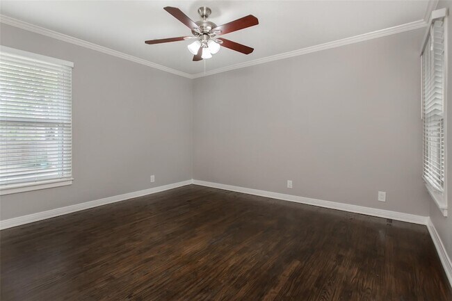 Building Photo - 570 Bondstone Dr