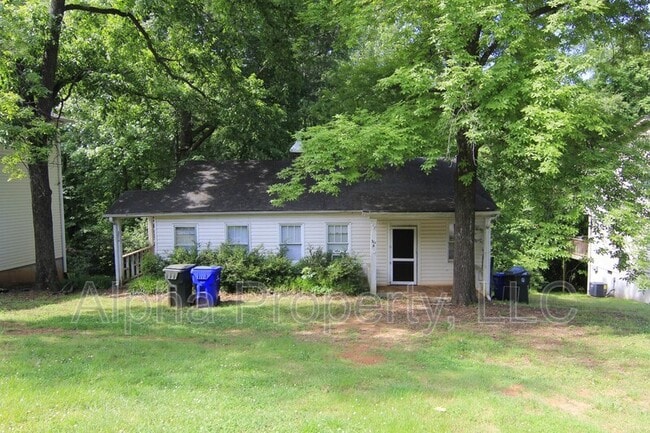 Building Photo - 301 Dupont Dr