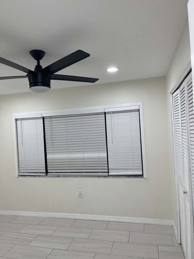 Building Photo - 6455 Jarvis Rd