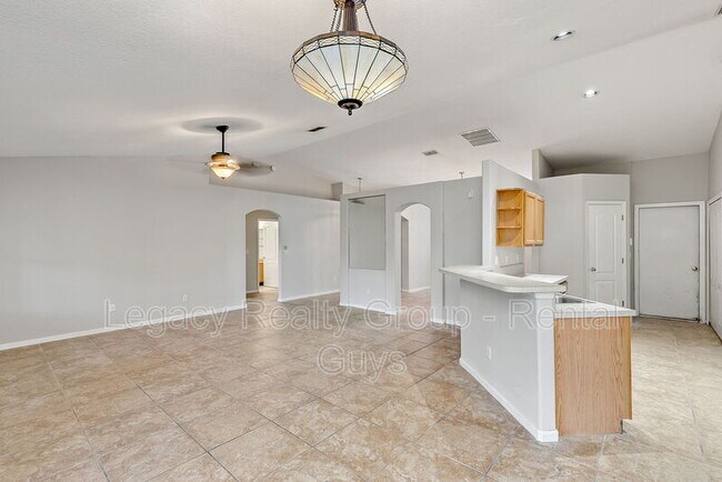 Building Photo - 12312 Harbor Winds Dr N