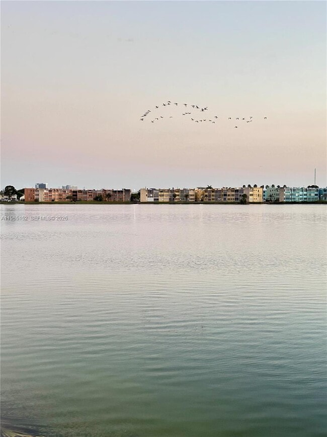 Building Photo - 1530 NE 191st St