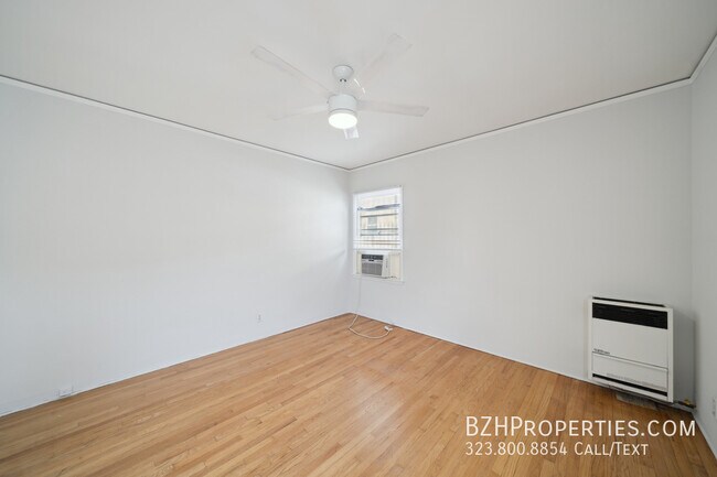 Building Photo - 1406 N Mansfield Ave
