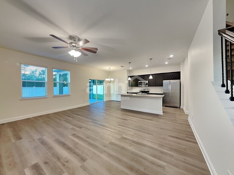 Building Photo - 1014 Heavenly Dr