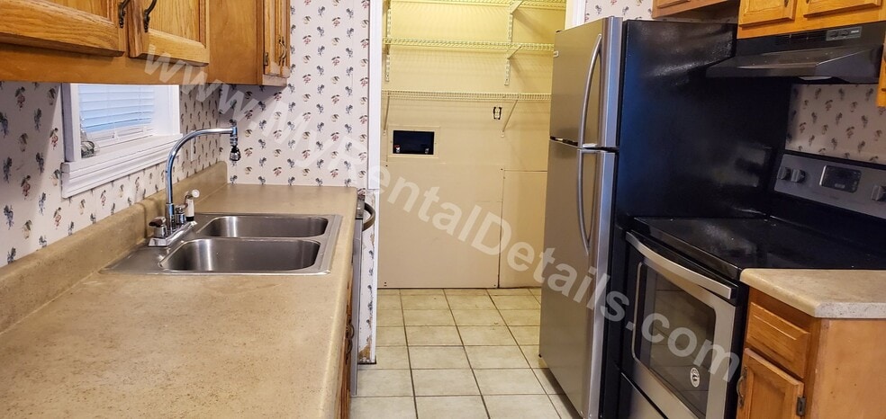 Building Photo - 5 Frankie Ln