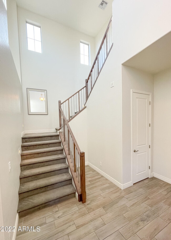 Building Photo - 2902 E Ebony Dr