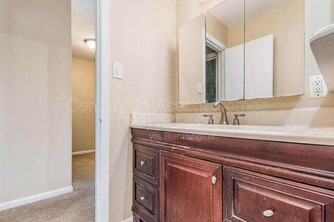 Building Photo - 14447 Cool Oak Ln