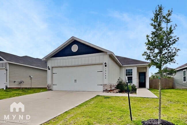 Building Photo - 15468 Maple Ter Dr