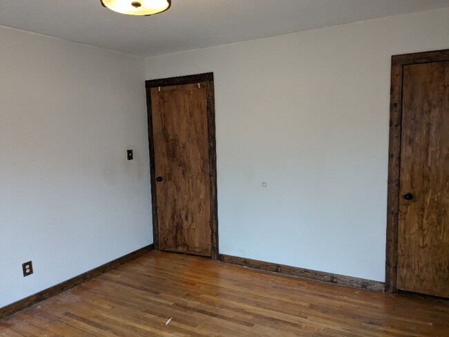 Building Photo - 5028 Eastside Hwy