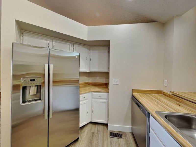 Building Photo - 7736 Halleys Dr