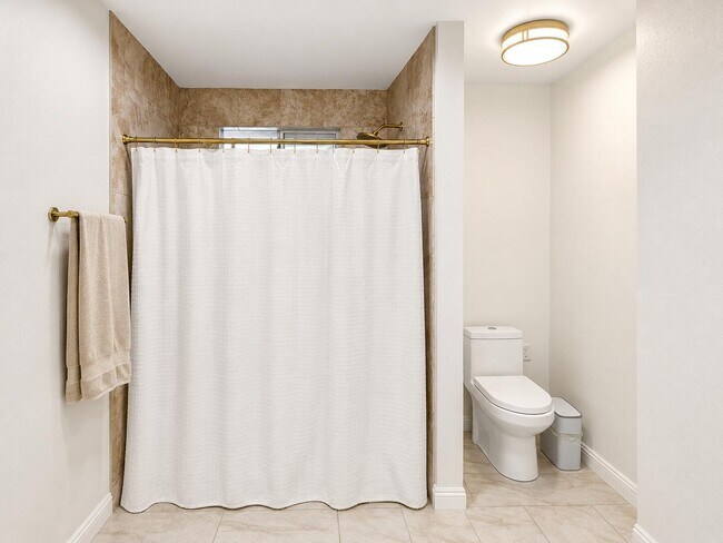 Building Photo - 11393 Artesia Way