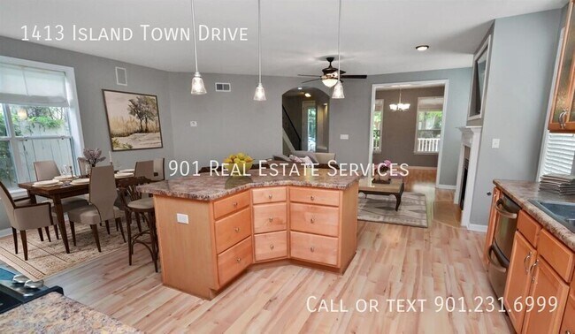 Building Photo - 1413 Island Town Dr