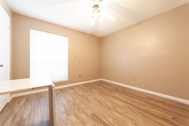 Building Photo - 22403 Deville Dr