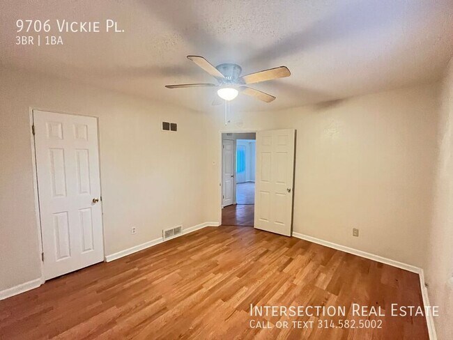 Building Photo - 9706 Vickie Pl