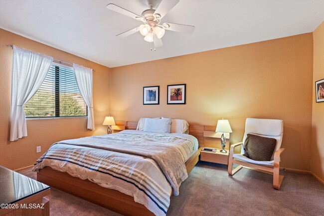 Building Photo - 5051 N Sabino Canyon Rd
