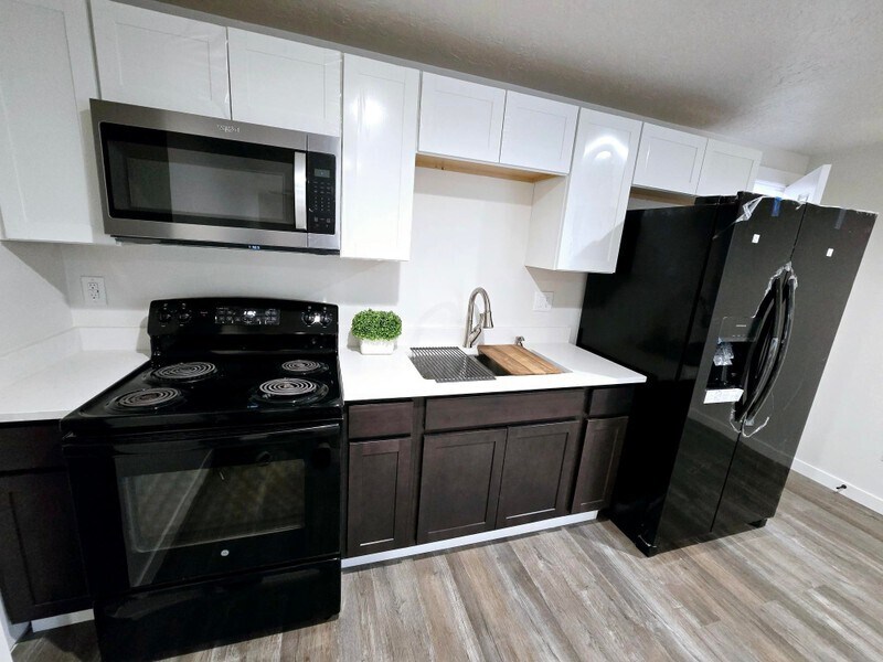 Building Photo - 5338 Iron King Cove