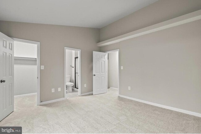 Building Photo - 328 Moseby Ct
