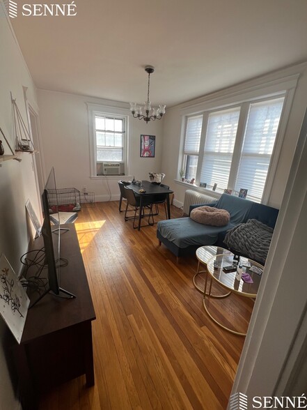 Primary Photo - 2 Crawford St
