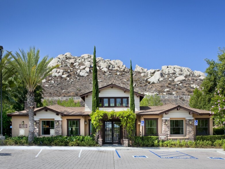 Building Photo - The Overlook at Rancho Belago