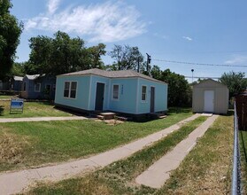 Building Photo - Cute Remodeled 1/1 with storage shed and l...