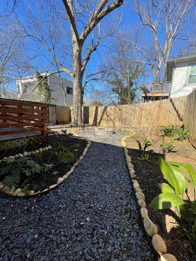 Building Photo - 301 Fletcher St SW