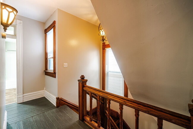 Building Photo - 1250 Indianola Ave