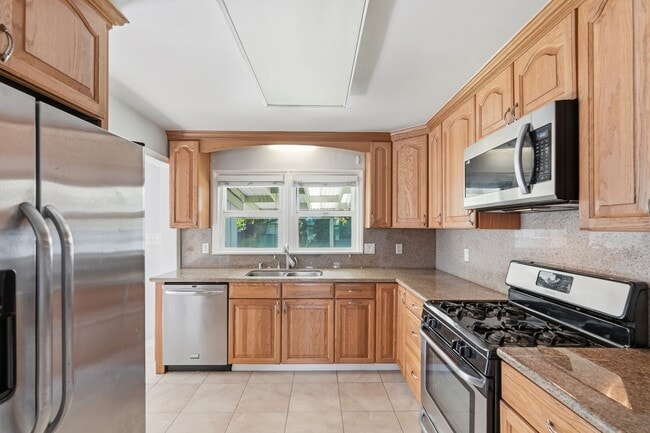 Building Photo - Private 3-Bedroom Single-Family Home with Big Backyard