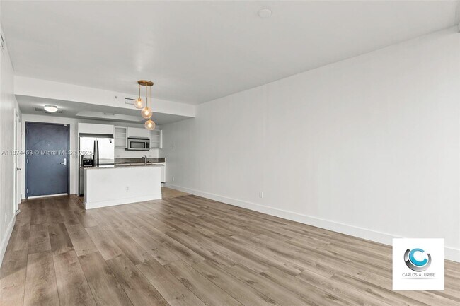 Building Photo - 888 Biscayne Blvd