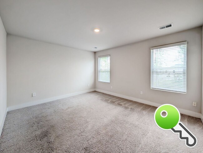 Building Photo - Beautiful 3 Bed / 2.5 Bath Home with Garage in Simpsonville