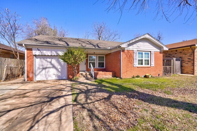 Building Photo - Stunning 3-Bedroom Property / With Shelter