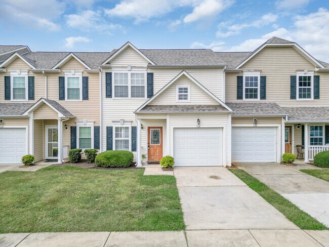 Building Photo - 558 Calen Ln