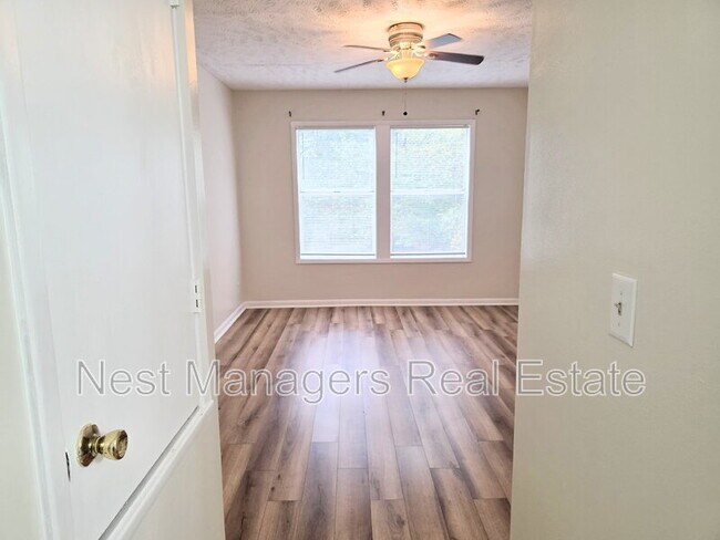 Building Photo - 6768 Willowbrook Dr