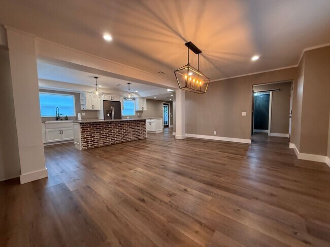 Building Photo - Beautiful Port Orange 4 Bed 2.5 Bath Serene Home Available IMMEDIATELY!