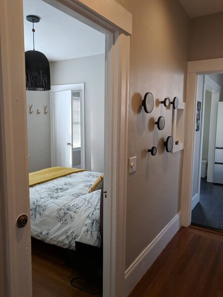 Building Photo - 1685 Oxford St