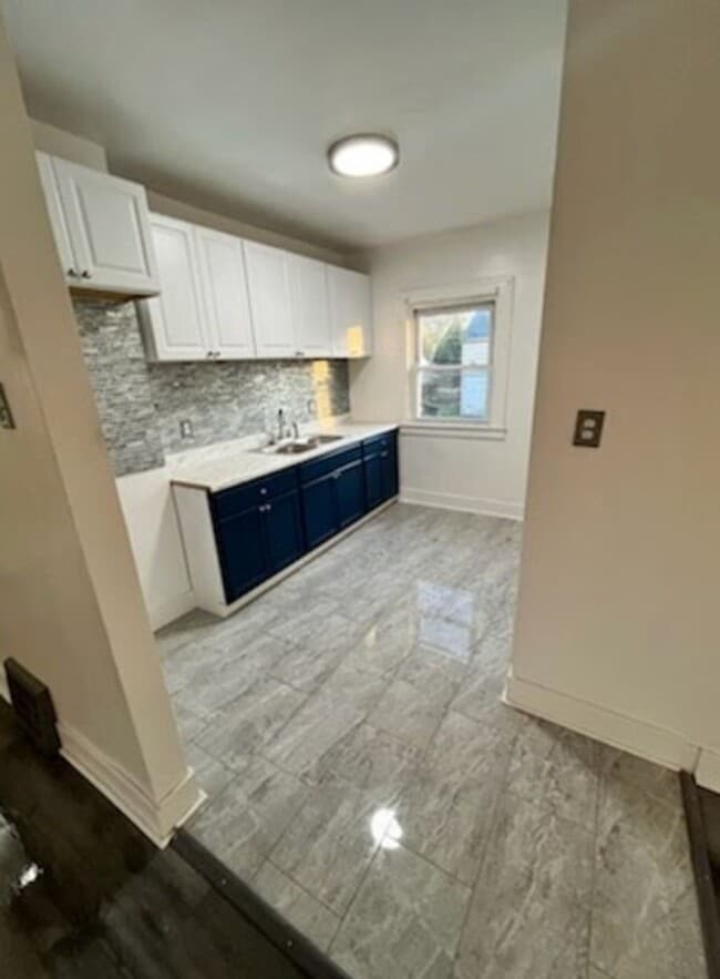 Building Photo - 9264 Ward Ave