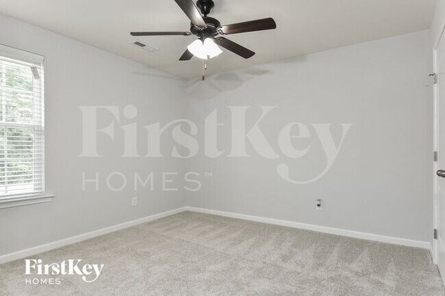 Building Photo - 4955 Longburn Ln