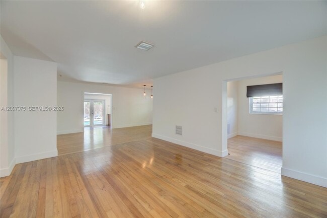 Building Photo - 2441 Swanson Ave