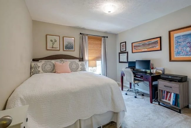 Building Photo - 8430 Charbay Cir